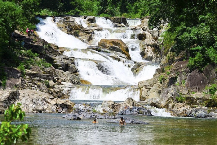 Tour Vịnh Vân Phong Giá Rẻ Trọn Gói Thiên Nhiên Hùng Vĩ